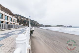 Locale commerciale in Salinas - clarín 7. Restaurante en primera línea de playa en salinas