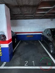 Aparcament cotxe a CL DINDURRA 2