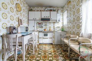 Appartamento in Calle fontaneros 8. Piso de 3 hab. todo exterior y muy soleado en roces  ideal refor