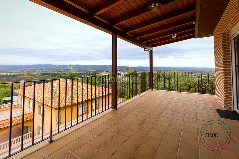 Foto 7e6a7731-e90f-4c5a-b87f-aa14793b38c2. Casa amb calefacció piscina a Méntrida