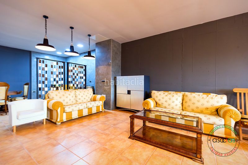 Foto bfe5578a-b30c-4695-9f0b-a82e8b38a483. Casa amb calefacció piscina a Méntrida