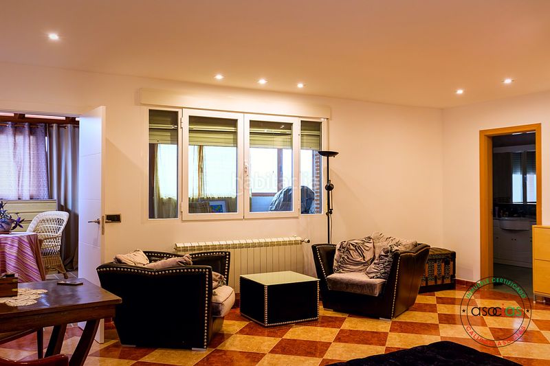 Foto f7bfef1a-ab6d-4ec6-850f-031393b28428. Casa amb calefacció piscina a Méntrida