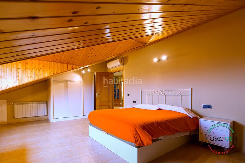 Foto f85a4ca6-cf5f-457a-8874-9ca4cec0c852. Casa amb calefacció piscina a Méntrida
