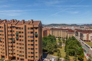 Appartement à Cl peña ubiña 15. Precioso piso exterior en nuevo gijón