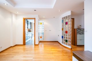 Location Appartement à San martín del rey aurelio - cl colon 1. Luminoso piso en aquiler de 3 dormitorios junto a la estación de