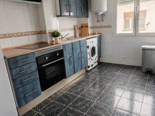 Miete Etagenwohnung  Avilés - cl san juan dios. Piso alquiler larga duración zona aviles