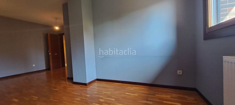 Foto a6d02f05-e080-4a70-9e7b-053158c4616d. Pis amb calefacció aparcament a Jove Gijón