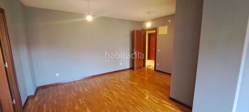 Foto c4c2f92c-60c8-4e25-903f-75da83f55b20. Pis amb calefacció aparcament a Jove Gijón