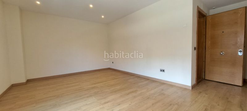 Foto 191d83a1-7131-4aa7-8de4-d0d4659e3e73. Pis amb calefacció aparcament a Roces Gijón
