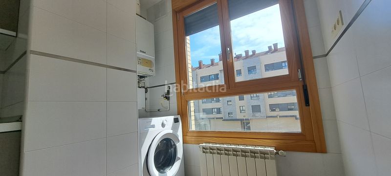 Foto 6a0a5e0b-a88a-4ec2-8167-01f69f237a91. Pis amb calefacció aparcament a Roces Gijón