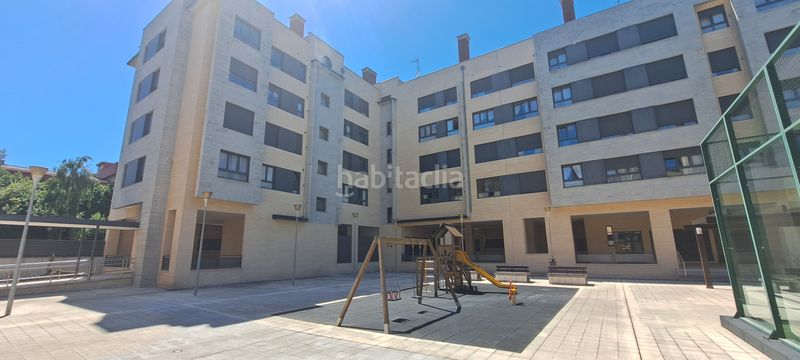 Foto 0d273290-8fa6-46ea-9d0f-8d40bb69b8c2. Pis amb calefacció aparcament a Roces Gijón