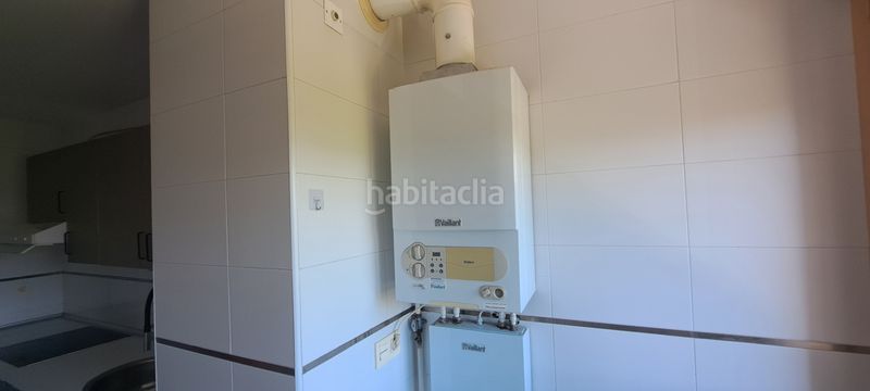 Foto 8eb7f1e0-8b13-4f9b-be10-b726b24ec165. Pis amb calefacció aparcament a Roces Gijón