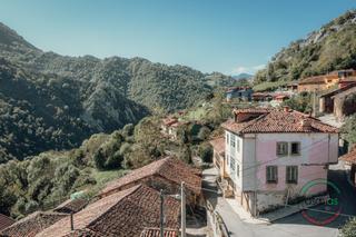 Casa en Caso - lg gobezanes 19. Venta de casa para rehabilitar en gobezanes, caso