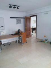 Oficina a Centro. Entresuelo oficinas o convertir en vivienda