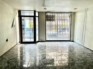Lloguer Local Comercial a Pont Nou - Corazón de Jesús. En este local te veran todos!!!