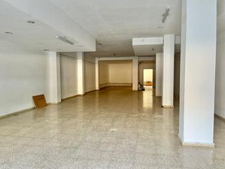 Location Local commercial à Carrús Oeste. Gran local para tu gran negocio