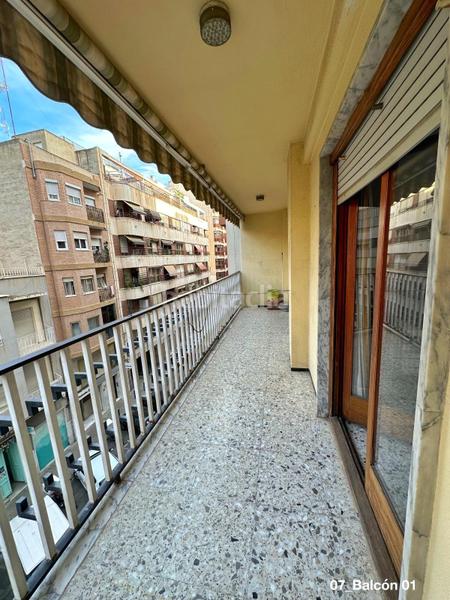 Foto 32e7d5c1-107f-4717-b691-37f516ad3289. Piso gran piso para hacer a tu gusto en vicente blasco ibañez en Elche / Elx