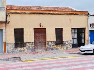 Maison à Catral. Venta de casa independiente para reformar o solar para construir