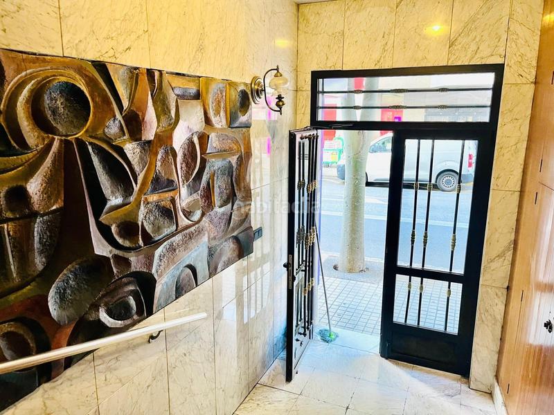 Foto 0a3e602d-26c7-4420-914d-c8fea41dd730. Alquiler oficina entresuelo comercial en reina victoria en Elche / Elx