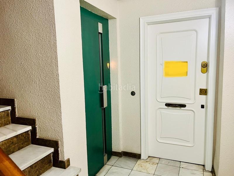 Foto 6f2bd8bc-0a14-41d2-bac7-f9ee11890238. Alquiler oficina entresuelo comercial en reina victoria en Elche / Elx