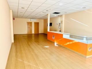 Casa en Agost. Casa, comercio o las dos cosas, tu qu quieres?