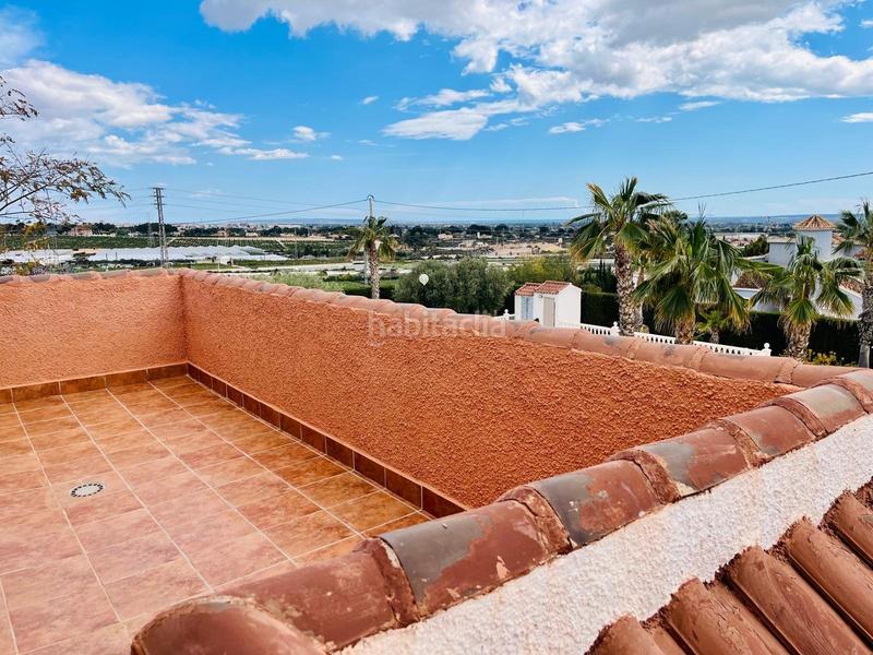 Foto 01022d7a-b475-4377-8009-6d6c5ec81cb9. Chalet con riscaldamento parcheggio piscina in Peña de las Águilas Elche / Elx