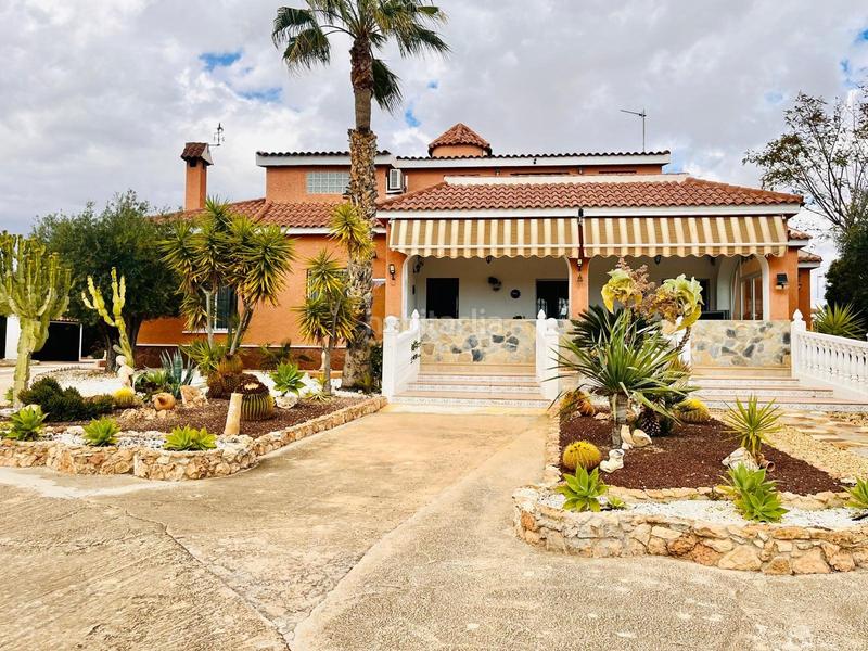 Foto 347cf246-c037-4357-bd58-3fb1a3c37614. Chalet con riscaldamento parcheggio piscina in Peña de las Águilas Elche / Elx