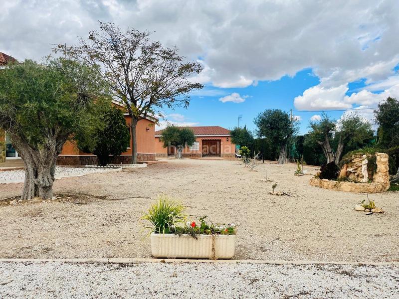 Foto 570d49a6-5708-4b7e-9f44-f7a108347976. Chalet con riscaldamento parcheggio piscina in Peña de las Águilas Elche / Elx