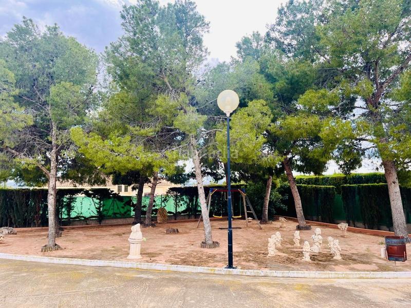 Foto 905413ec-b3a2-4f3d-b3d8-570ee4e05919. Chalet con riscaldamento parcheggio piscina in Peña de las Águilas Elche / Elx