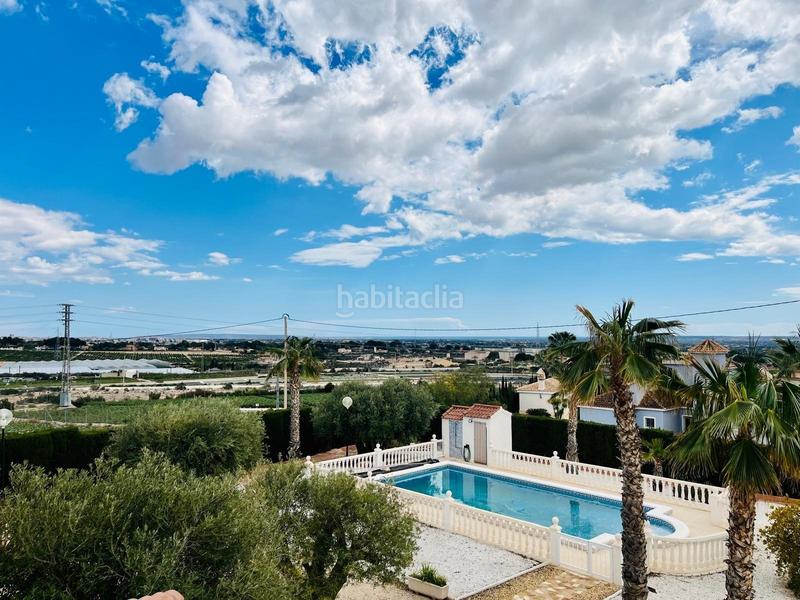 Foto fe0ead75-2a15-4b6a-849e-de3049506d44. Chalet con riscaldamento parcheggio piscina in Peña de las Águilas Elche / Elx