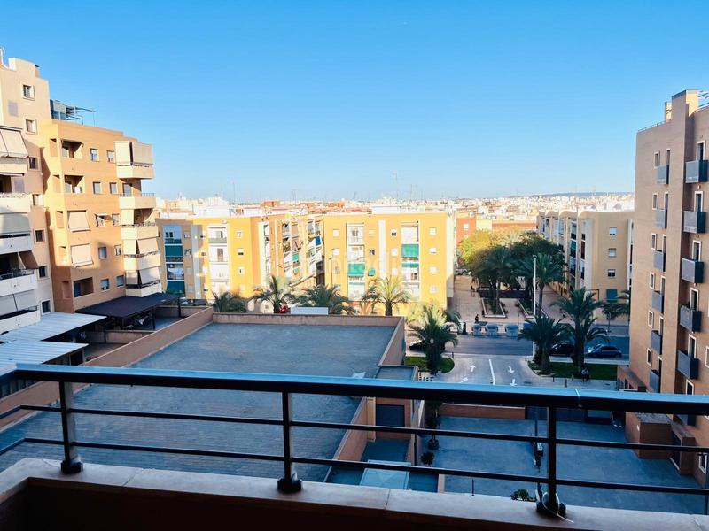 Foto 4309379b-0c65-418c-b5a9-26af8e7a3096. Pis amb calefacció aparcament piscina a El Toscar Elche / Elx