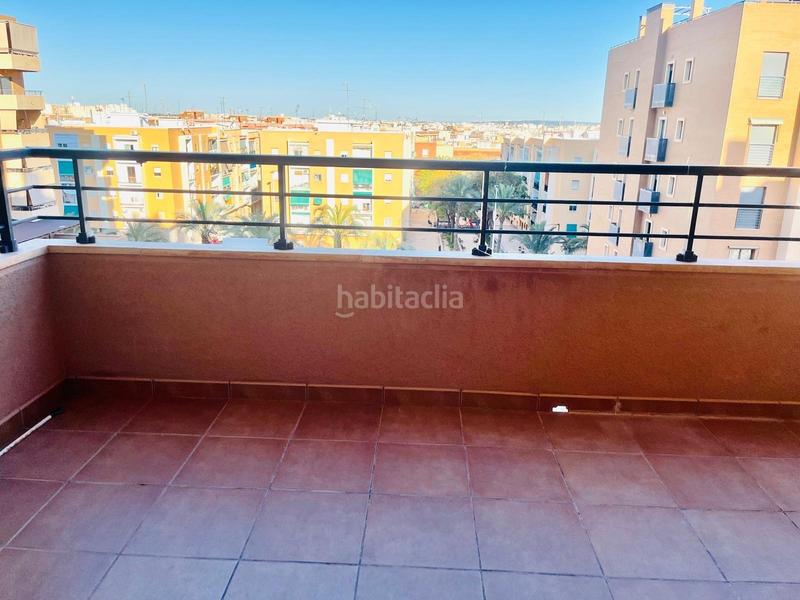 Foto 6ed25aac-b5a2-4bc5-93b8-883586402865. Pis amb calefacció aparcament piscina a El Toscar Elche / Elx