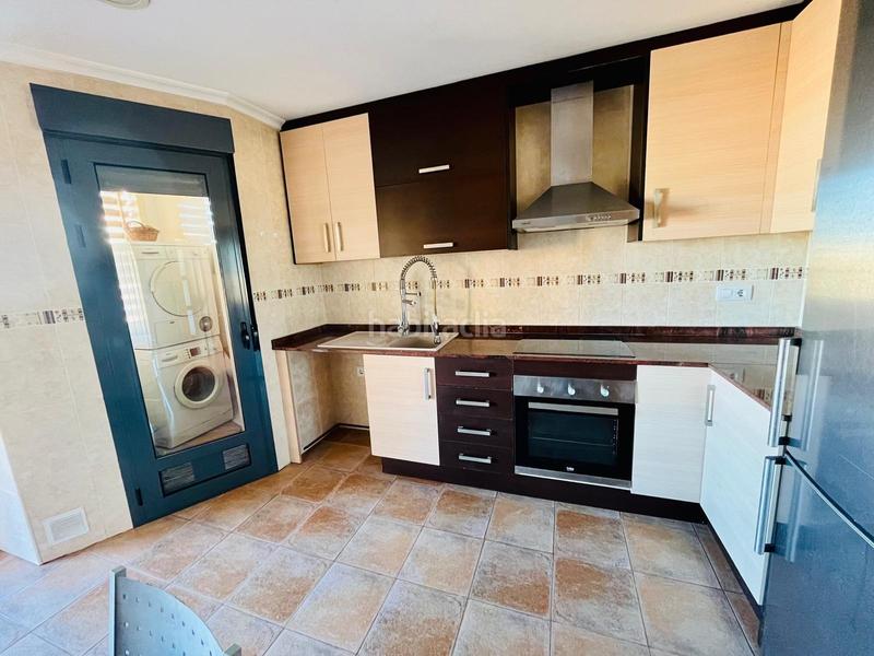 Foto aac297f7-8b1b-4734-8af0-f8d171e1d6f6. Pis amb calefacció aparcament piscina a El Toscar Elche / Elx