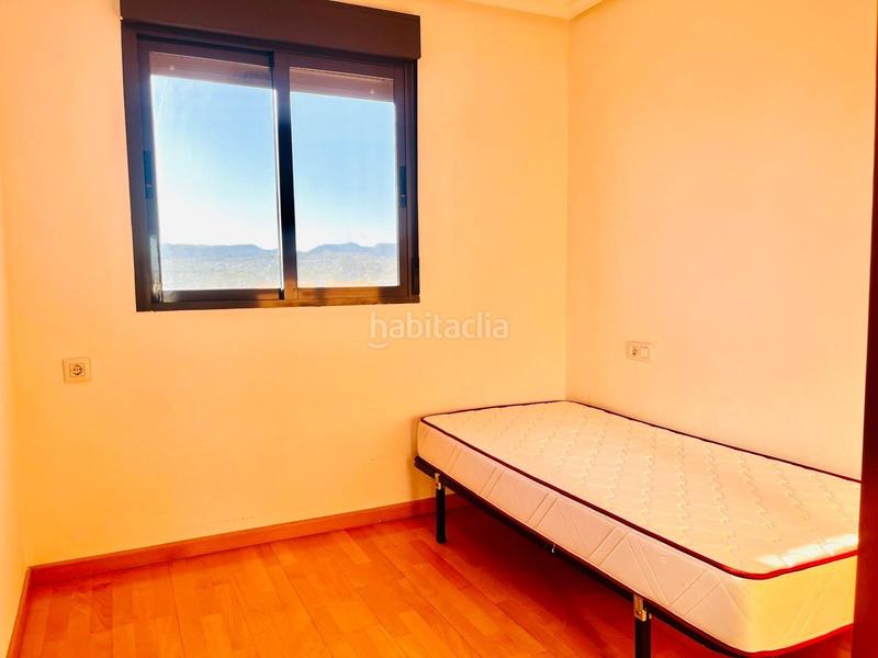 Foto bcea3e0f-f30b-4978-afce-c5a3e6bc3bc7. Pis amb calefacció aparcament piscina a El Toscar Elche / Elx