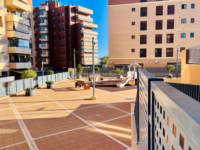 Foto fb8504eb-bb71-4ed8-856a-cd4977c1cc9b. Pis amb calefacció aparcament piscina a El Toscar Elche / Elx