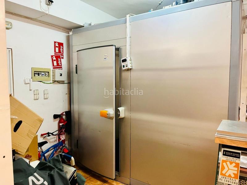 Foto 3357d432-ba85-4b3f-b60c-6506c41736c0. Alquiler local comercial se traspasa carniceriasupermercado en Elche / Elx