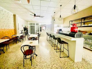 Location Local commercial à Sector V. Se traspasa cafeteria totalmente equipada para abrir tu negocio