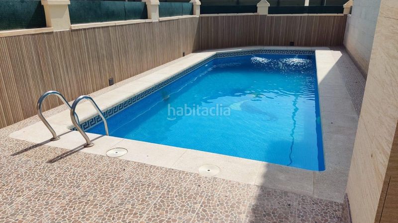 Foto 69d09ea4-185b-40b9-95cc-2ef98bc9341d. Tríplex amb calefacció aparcament piscina a El Travaló - Martínez Valero Elche / Elx