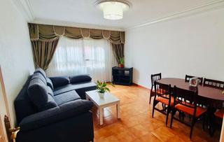 Location Appartement à Carrús Oeste. Alquiler piso en plaza aparadora