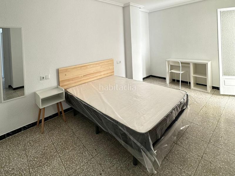Foto 76ab6da5-a994-4f21-aa9b-556e9cc379d1. Alquiler piso alquiler de habitaciones para estudiantes en Elche / Elx