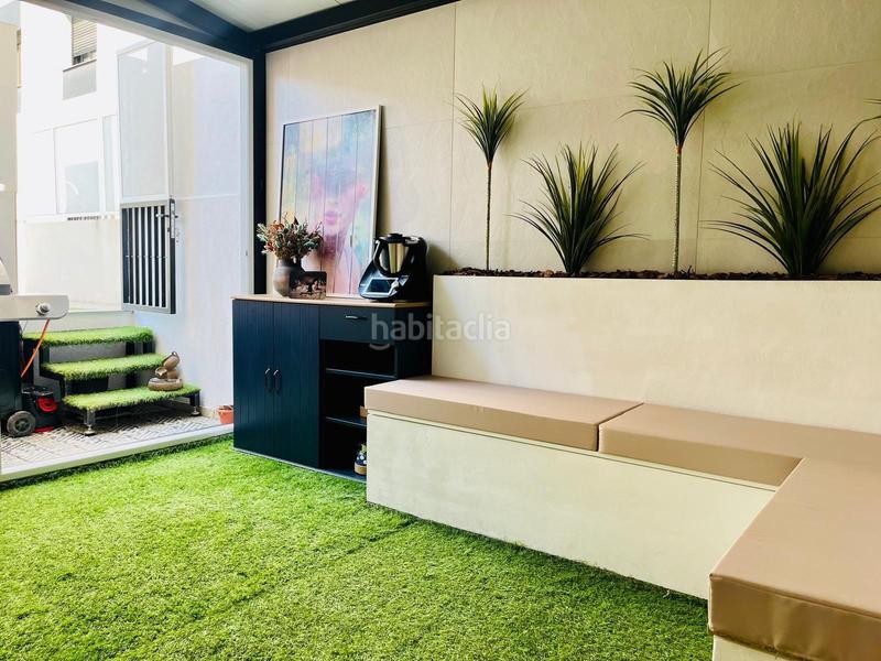 Foto 229628ab-6972-45b3-b66b-48246f0187f8. Pis amb calefacció aparcament piscina a El Travaló - Martínez Valero Elche / Elx