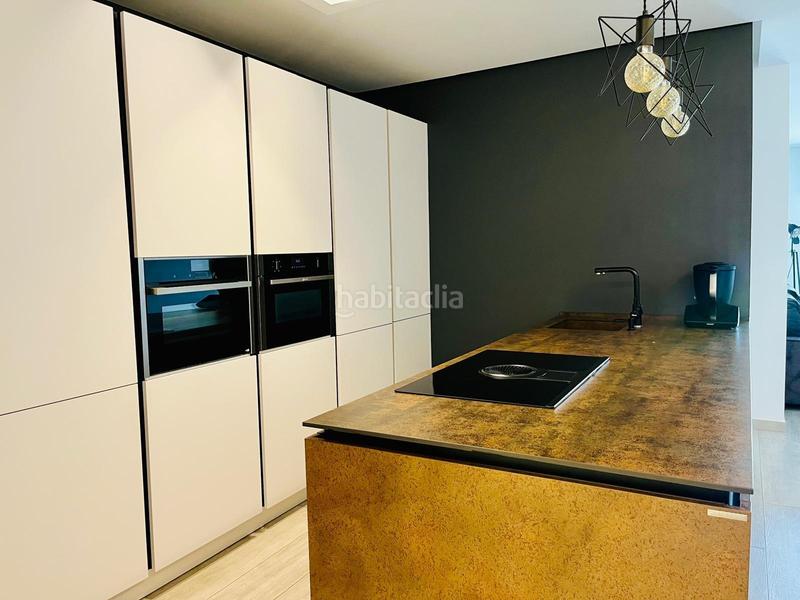 Foto d94bbb91-54dd-439e-ae4b-1b27ad25c90e. Pis amb calefacció aparcament piscina a El Travaló - Martínez Valero Elche / Elx