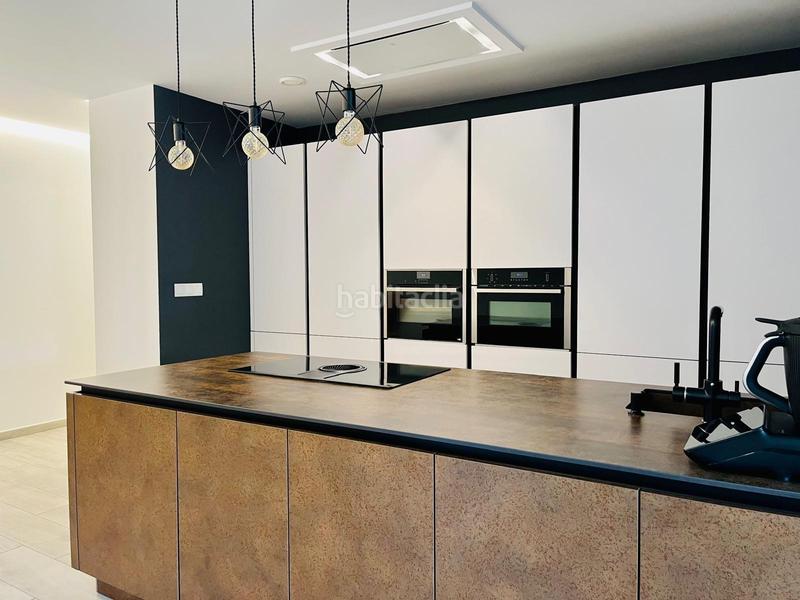 Foto f20bea46-fe57-4f6b-8317-ac2346016c1e. Pis amb calefacció aparcament piscina a El Travaló - Martínez Valero Elche / Elx