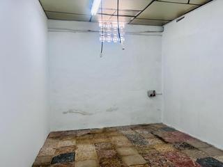 Location Local commercial à Carrús Oeste. Almacén de 20 metros para alquilar en elche