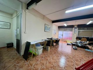 Local commercial à Carrús Oeste. Compra el local perfecto para tu negocio o para tu nueva viviend