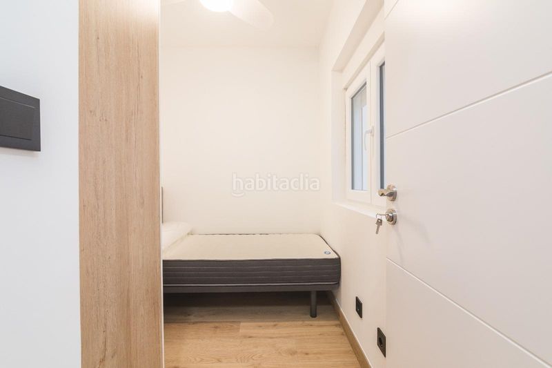 Foto 6cf5a643-9a5c-4a10-95e2-74d69b594720. Planta baixa a Reina Victoria - Miguel Hernández Elche / Elx