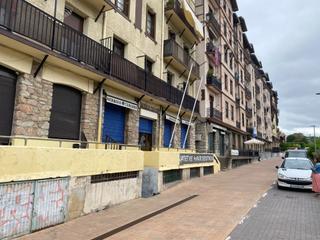 Business premise  Intxaurrondo kalea. Se vende local con muchas posibilidades
