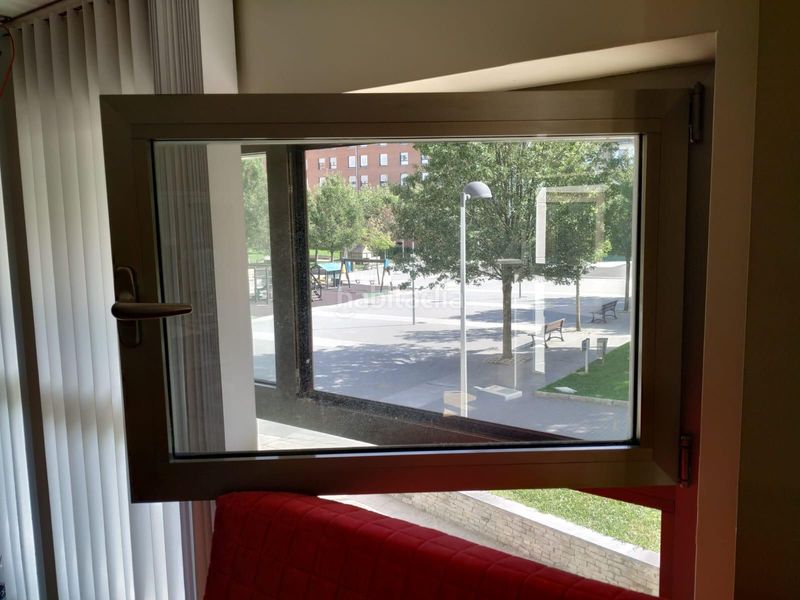 Foto d7ef6d92-e5cf-4313-83c1-e26331ef0bd7. Local comercial a bidebieta plaza 4w a Hernani
