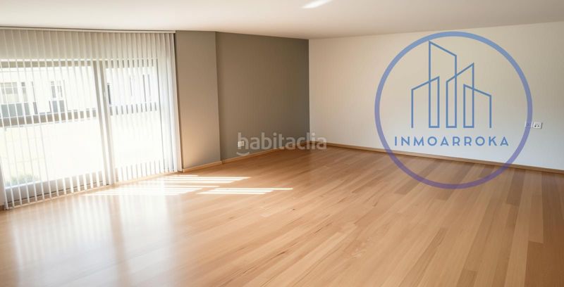 Foto ed9e5e80-49ad-42f6-b0d3-7d0d058a8ae5. Local comercial a bidebieta plaza 4w a Hernani