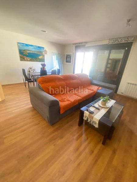 Foto a20a5d40-3e34-4867-b5f7-4a9f0b375c8b. Maison jumelée dans calle trafalgar 15 dans Cintruénigo